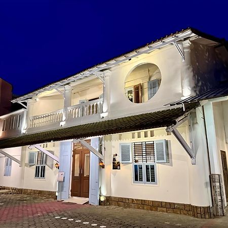 The Raden Patah Heritage Kota Lama Семаранг Экстерьер фото